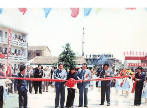 1987年5月 南通大東タオル公司竣工式